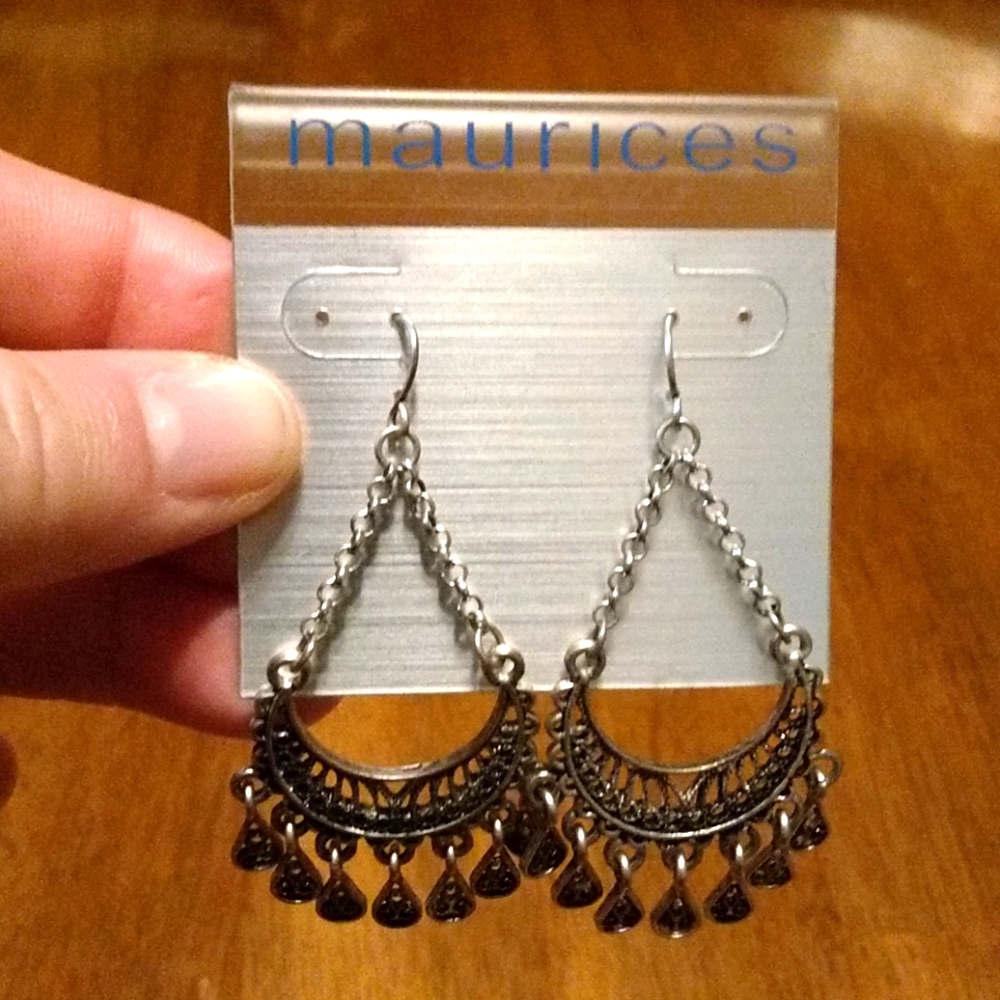 Chandelier earrings